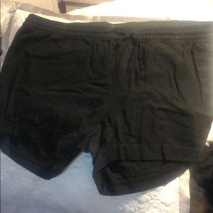 Women’s linen blend shorts